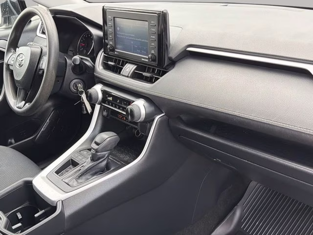 2022 White Toyota RAV4 LE FWD SUV