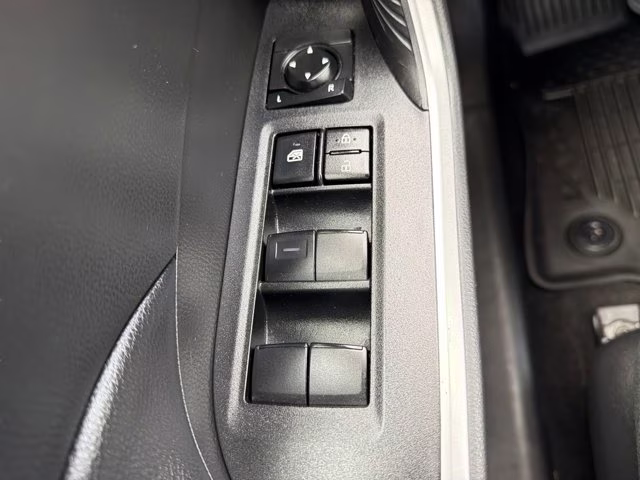 2022 White Toyota RAV4 LE FWD SUV