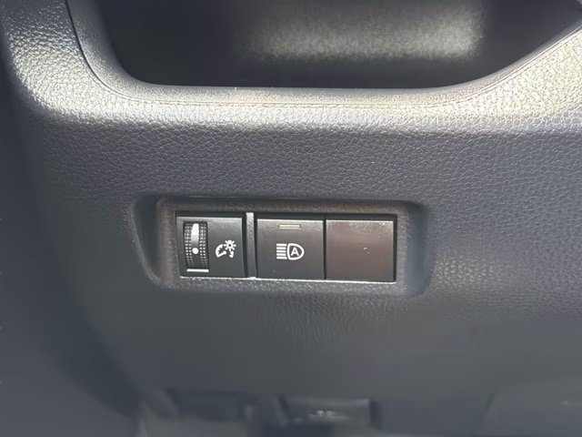 2022 White Toyota RAV4 LE FWD SUV