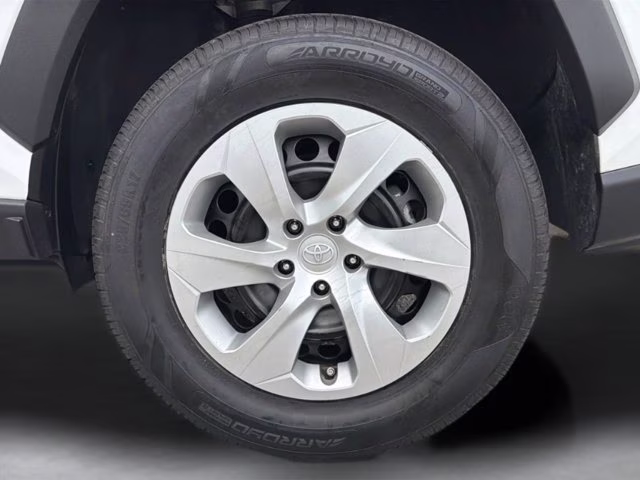 2022 White Toyota RAV4 LE FWD SUV