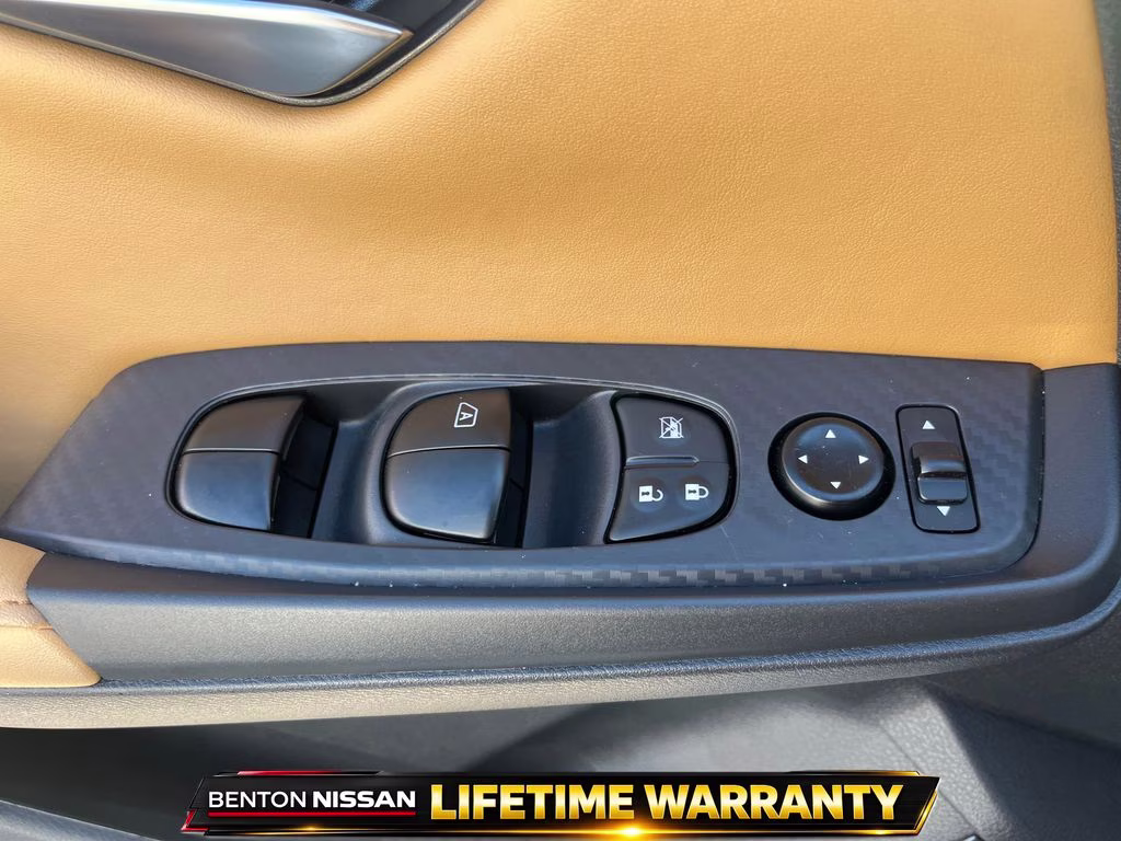 2025 Aspen White Tricoat Nissan Sentra SV FWD Sedan