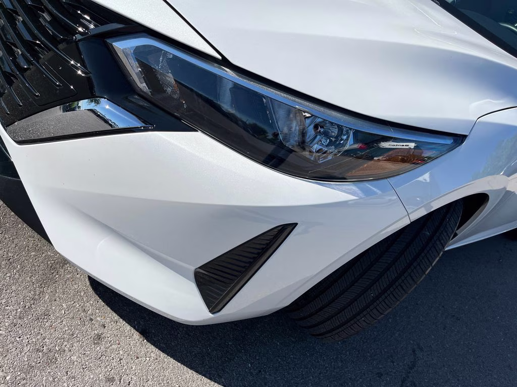 2025 Aspen White Tricoat Nissan Sentra SV FWD Sedan