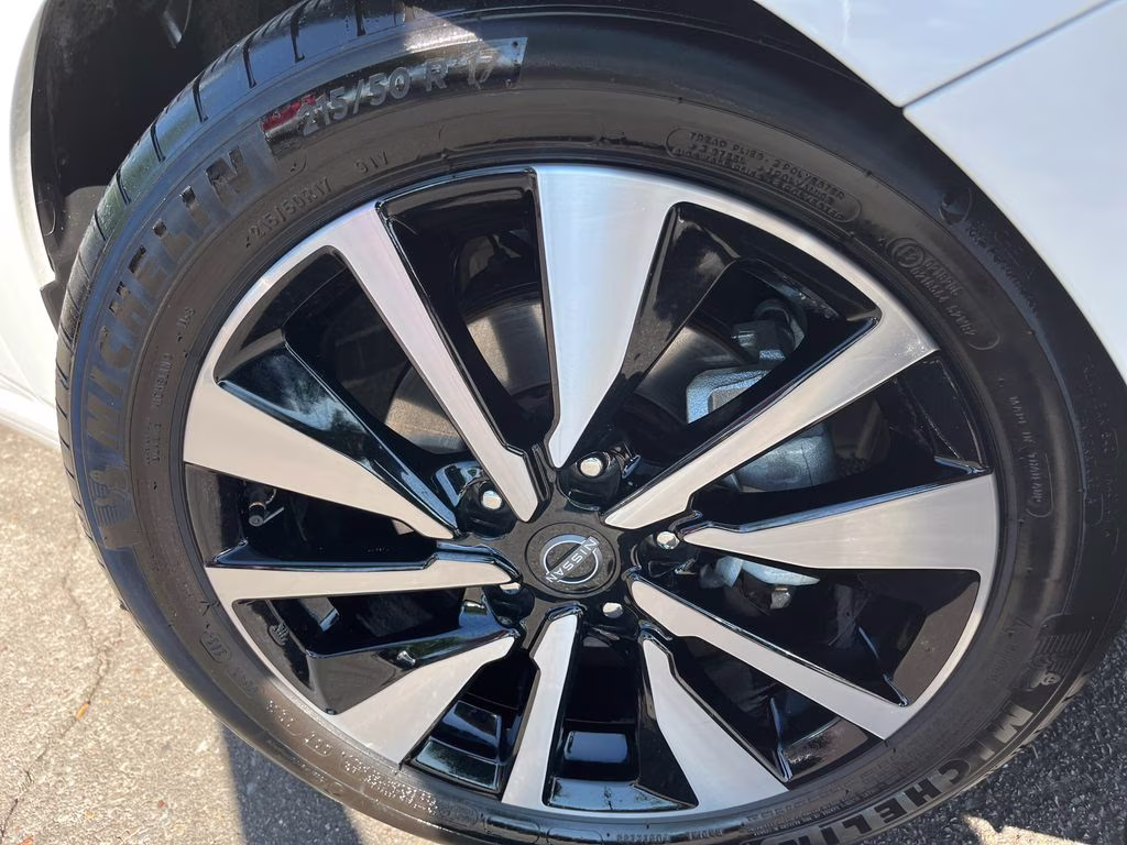 2025 Aspen White Tricoat Nissan Sentra SV FWD Sedan