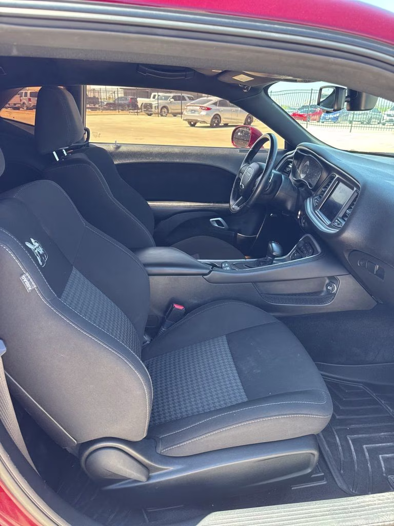 2021 Octane Red Pearlcoat Dodge Challenger R/T Scat Pack RWD Coupe