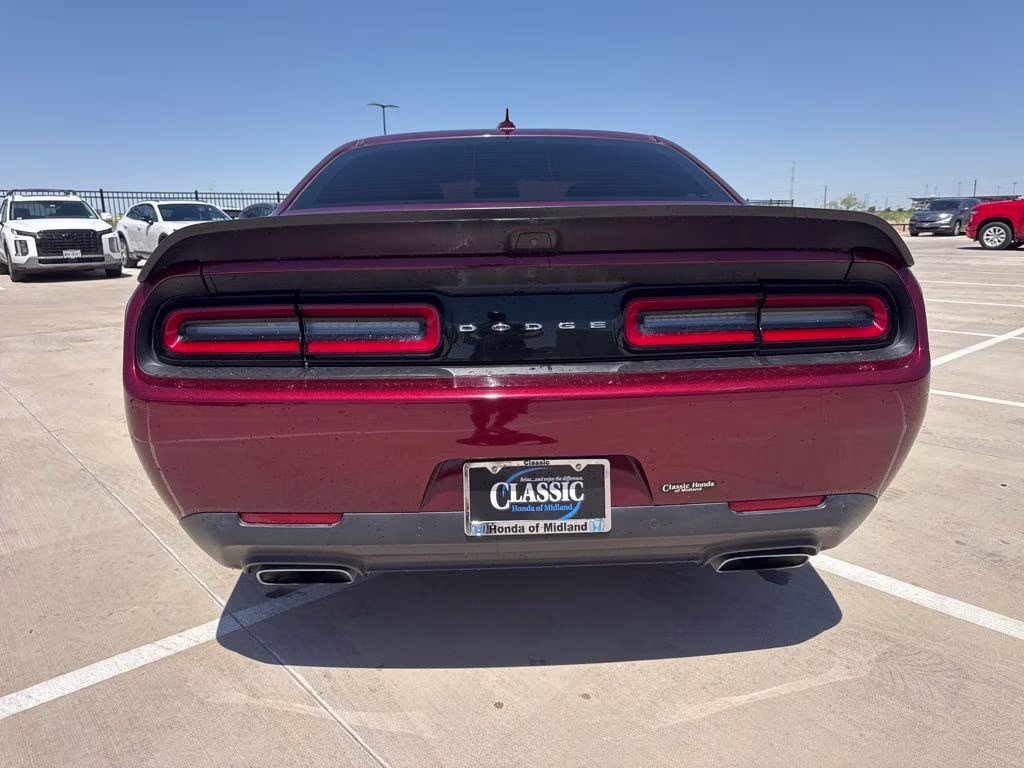 2021 Octane Red Pearlcoat Dodge Challenger R/T Scat Pack RWD Coupe