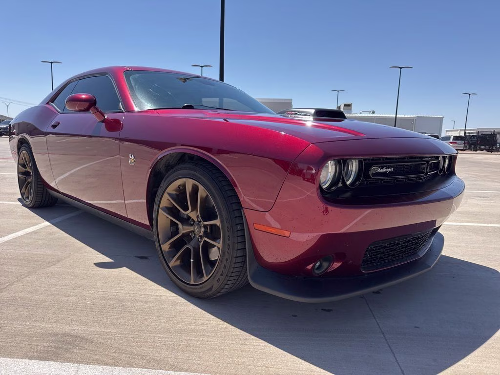 2021 Octane Red Pearlcoat Dodge Challenger R/T Scat Pack RWD Coupe