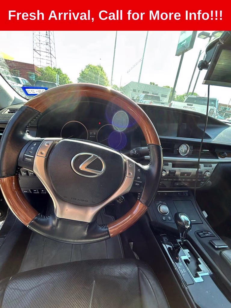 2013 Brown Lexus ES 300h FWD Sedan