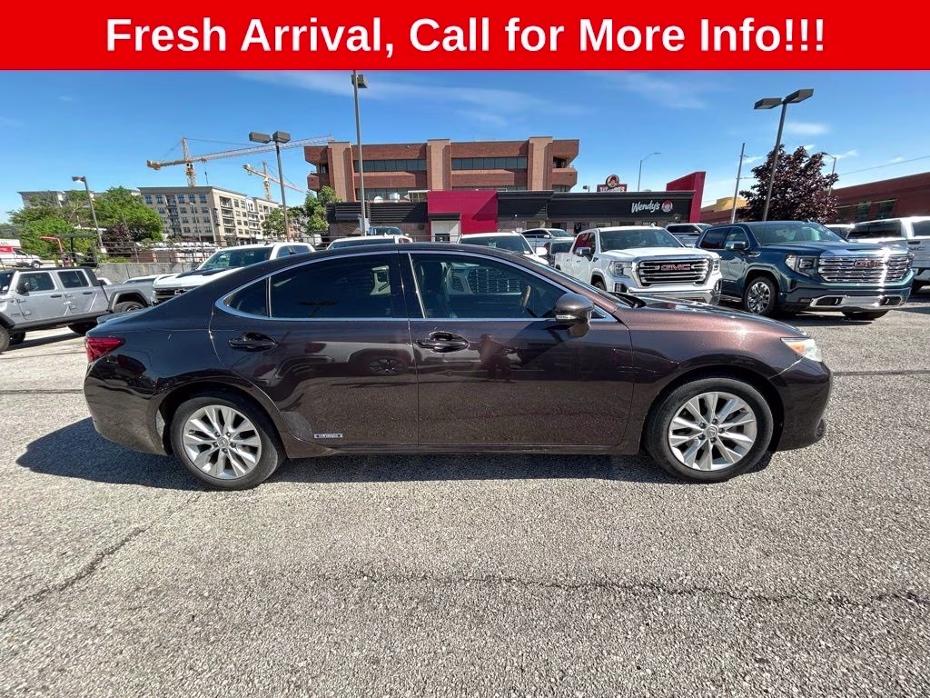 2013 Brown Lexus ES 300h FWD Sedan