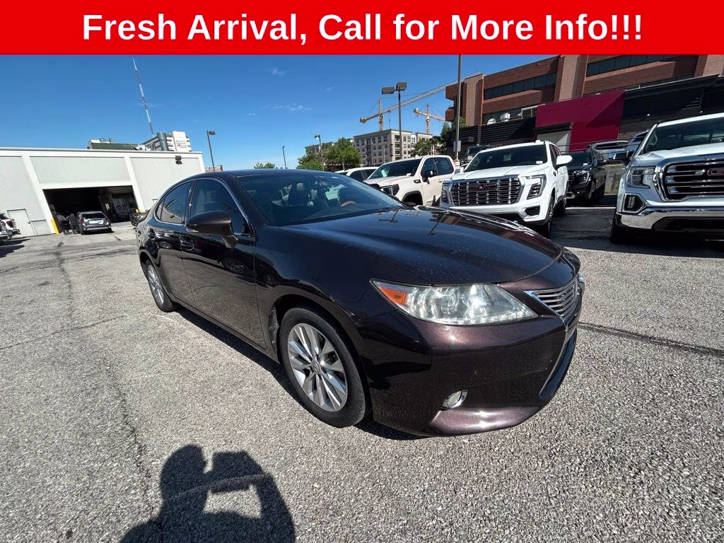 2013 Brown Lexus ES 300h FWD Sedan