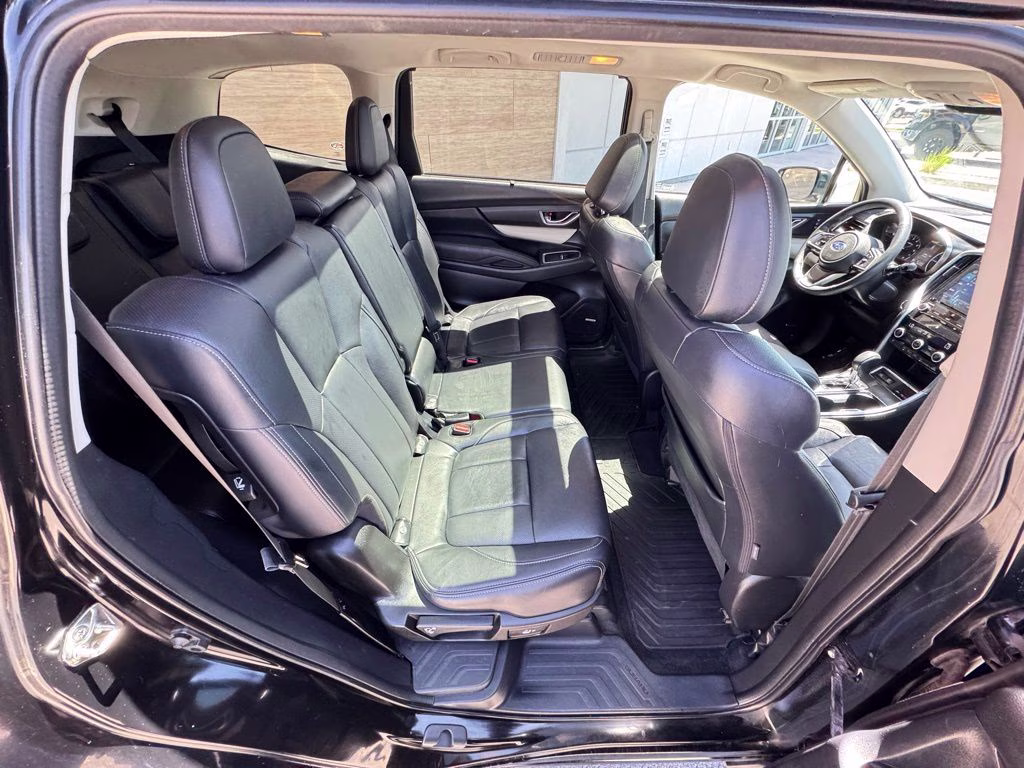 2020 Crystal Black Silica Subaru Ascent Limited AWD SUV