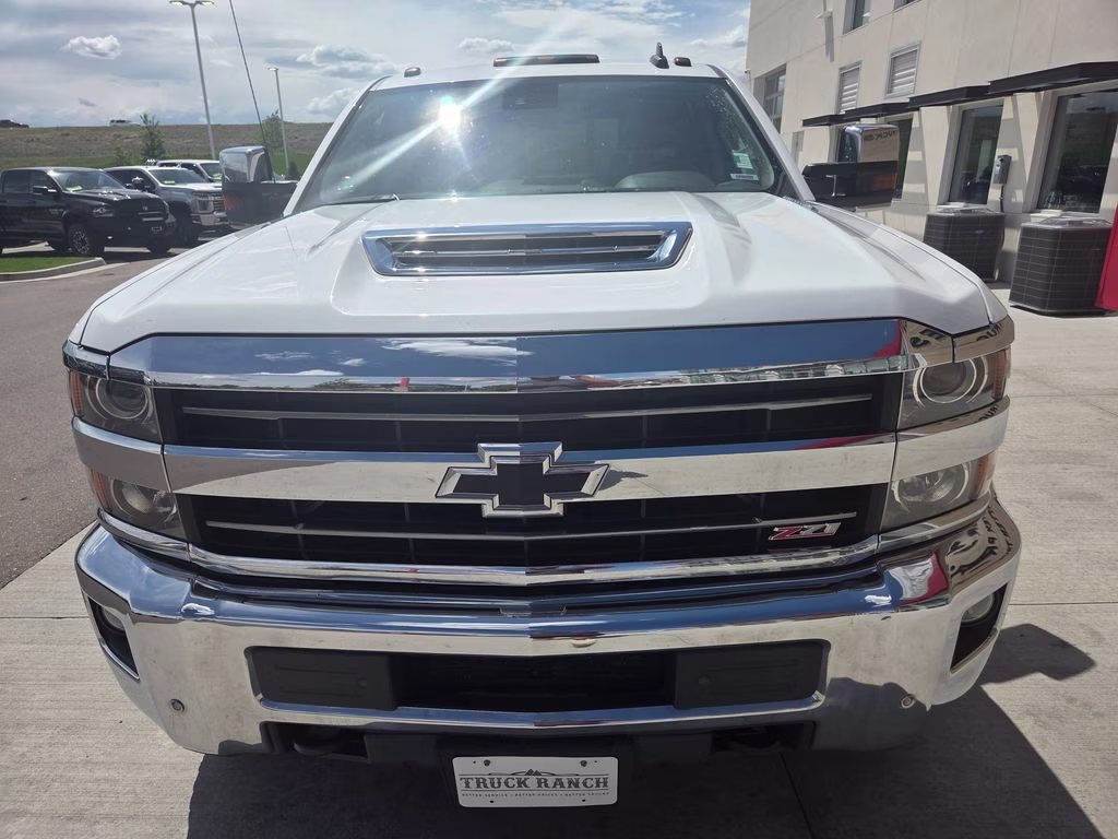 2019 Summit White Chevrolet Silverado 2500HD LTZ 4X4 Truck