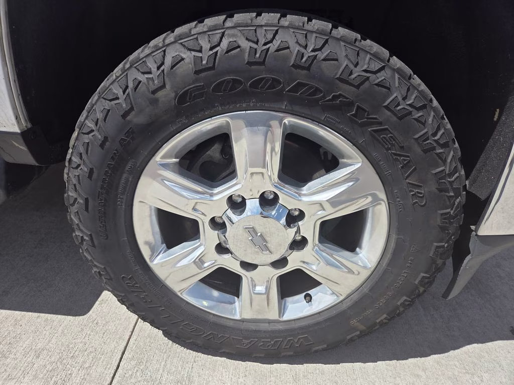 2019 Summit White Chevrolet Silverado 2500HD LTZ 4X4 Truck