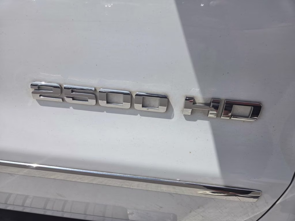 2019 Summit White Chevrolet Silverado 2500HD LTZ 4X4 Truck