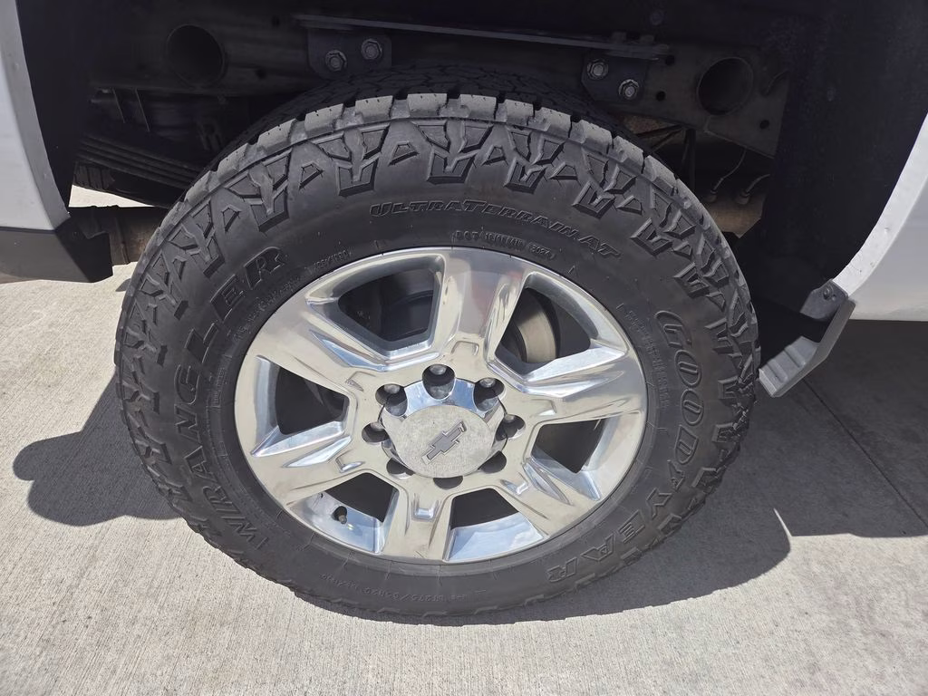 2019 Summit White Chevrolet Silverado 2500HD LTZ 4X4 Truck