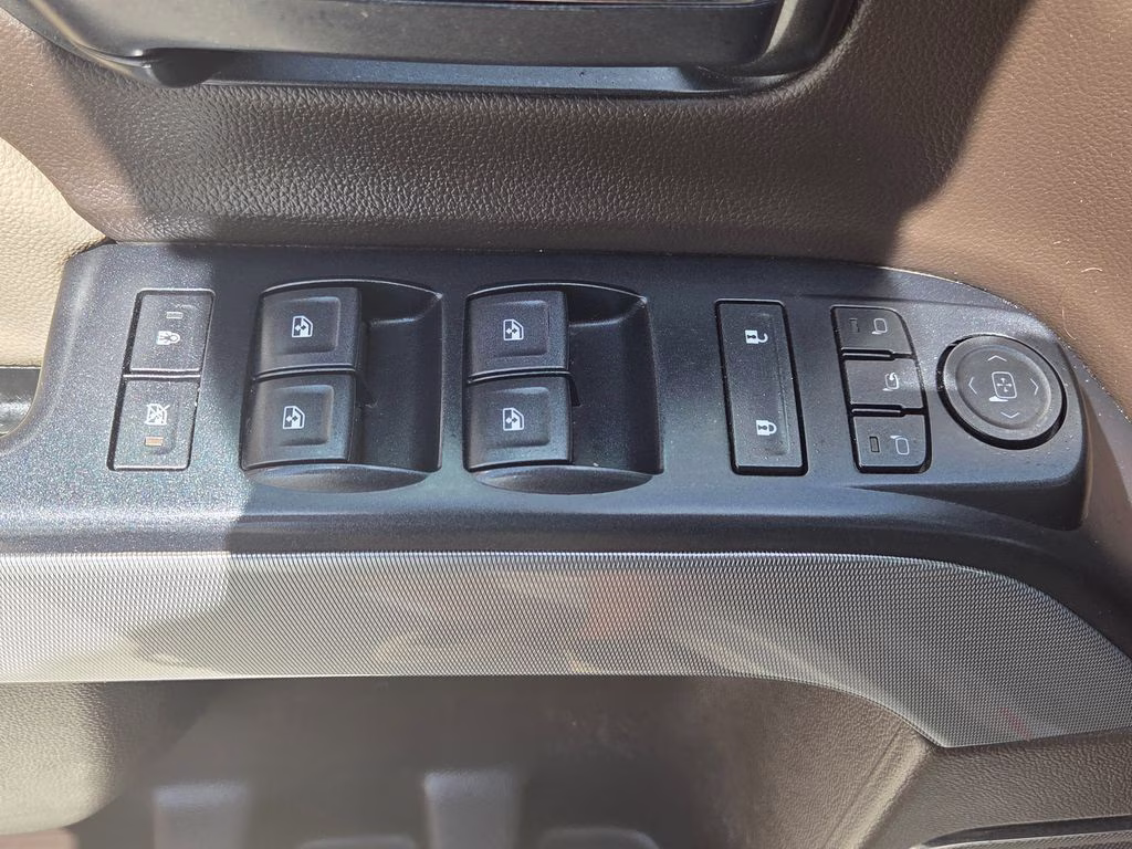 2019 Summit White Chevrolet Silverado 2500HD LTZ 4X4 Truck