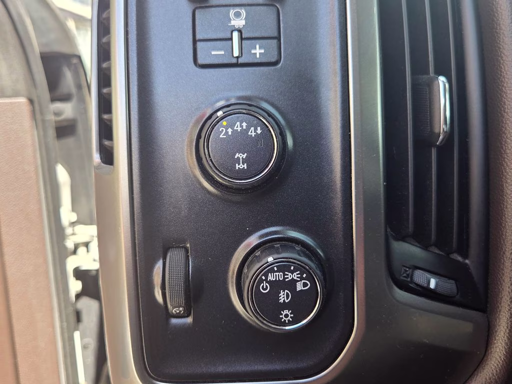 2019 Summit White Chevrolet Silverado 2500HD LTZ 4X4 Truck