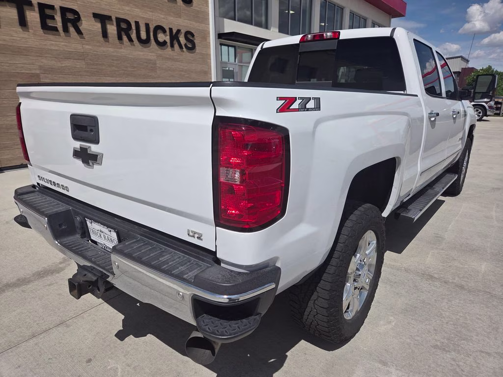 2019 Summit White Chevrolet Silverado 2500HD LTZ 4X4 Truck