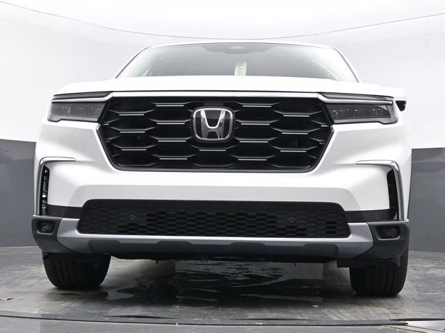 2025 Platinum White Pearl Honda Pilot EX-L AWD SUV