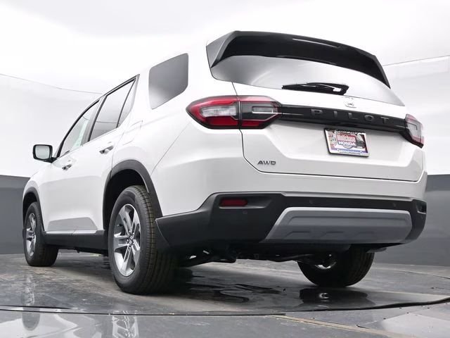 2025 Platinum White Pearl Honda Pilot EX-L AWD SUV