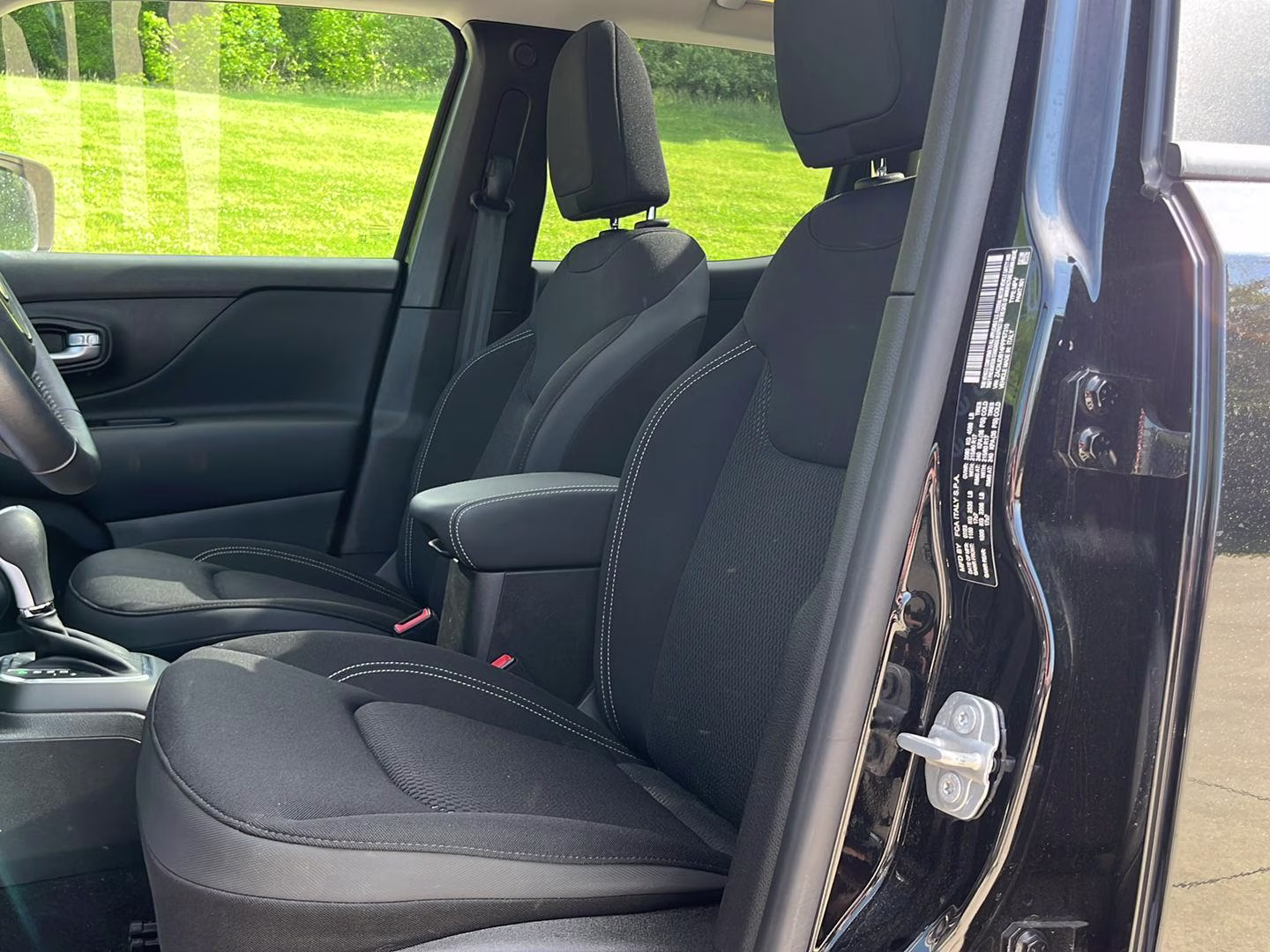 2023 Black Clearcoat Jeep Renegade Latitude 4X4 SUV
