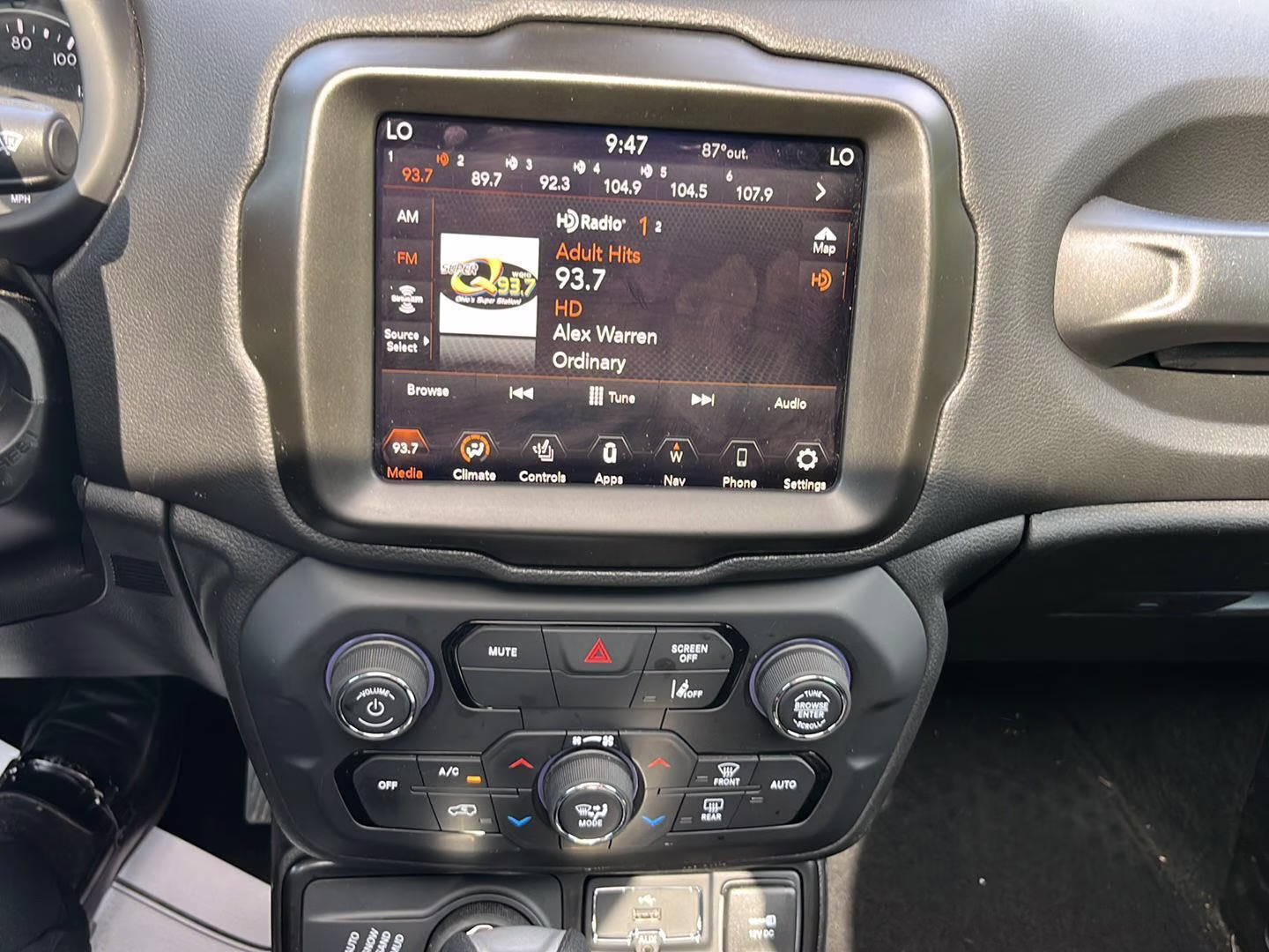 2023 Black Clearcoat Jeep Renegade Latitude 4X4 SUV