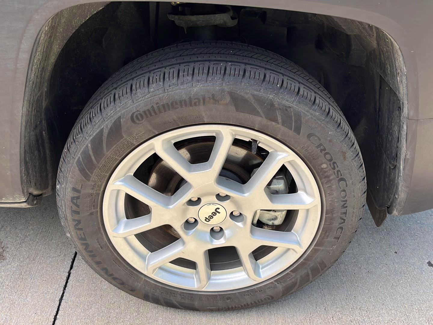 2023 Black Clearcoat Jeep Renegade Latitude 4X4 SUV