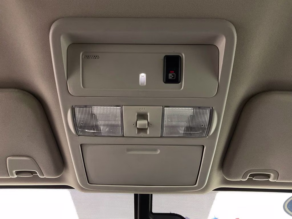 2017 Gun Metallic Nissan Titan SV 4X4 Truck