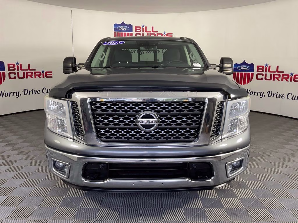 2017 Gun Metallic Nissan Titan SV 4X4 Truck
