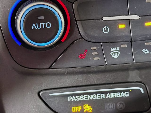 2019 Black Metallic Ford Escape SE 4X4 SUV