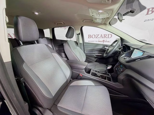 2019 Black Metallic Ford Escape SE 4X4 SUV