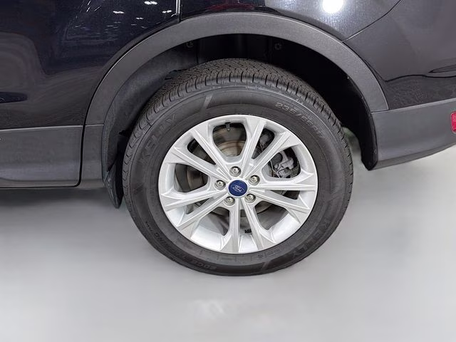 2019 Black Metallic Ford Escape SE 4X4 SUV