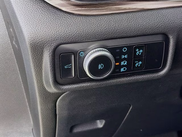 2023 Silver Metallic Ford Explorer Limited RWD SUV