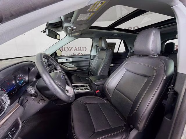 2023 Silver Metallic Ford Explorer Limited RWD SUV