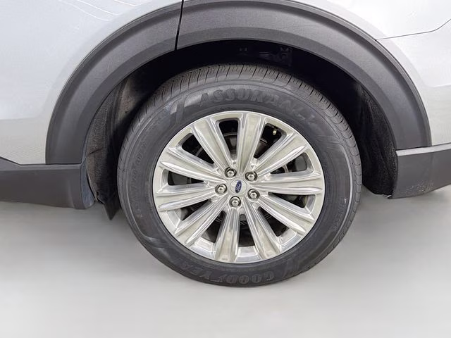 2023 Silver Metallic Ford Explorer Limited RWD SUV