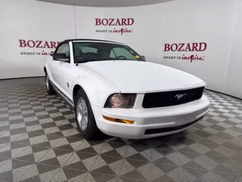 2009 White Ford Mustang V6 Premium RWD Convertible