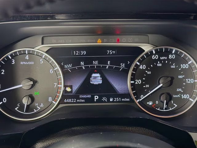 2024 Brilliant Silver Metallic Nissan Pathfinder SL FWD SUV