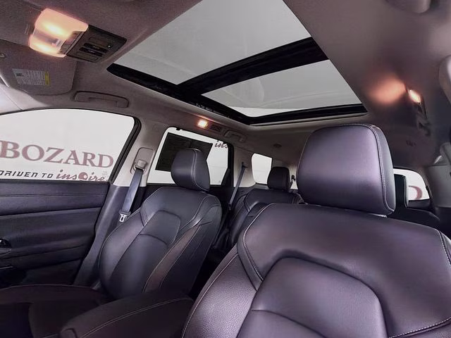 2024 Brilliant Silver Metallic Nissan Pathfinder SL FWD SUV