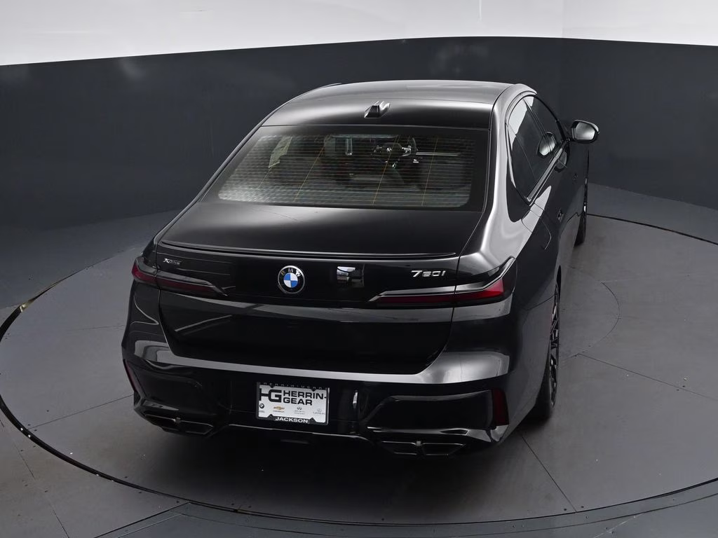 2026 Black Sapphire Metallic BMW 7 Series 760i xDrive AWD Sedan