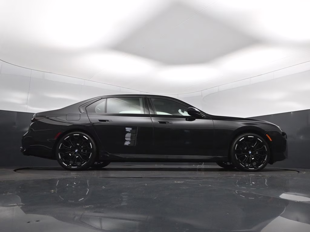 2026 Black Sapphire Metallic BMW 7 Series 760i xDrive AWD Sedan