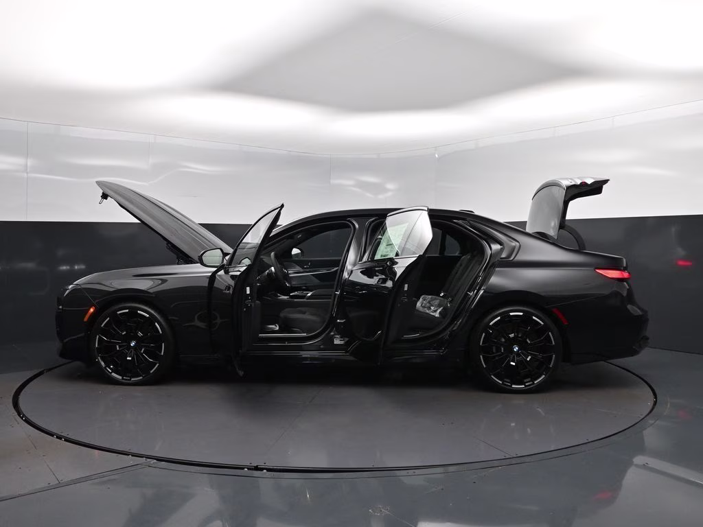 2026 Black Sapphire Metallic BMW 7 Series 760i xDrive AWD Sedan