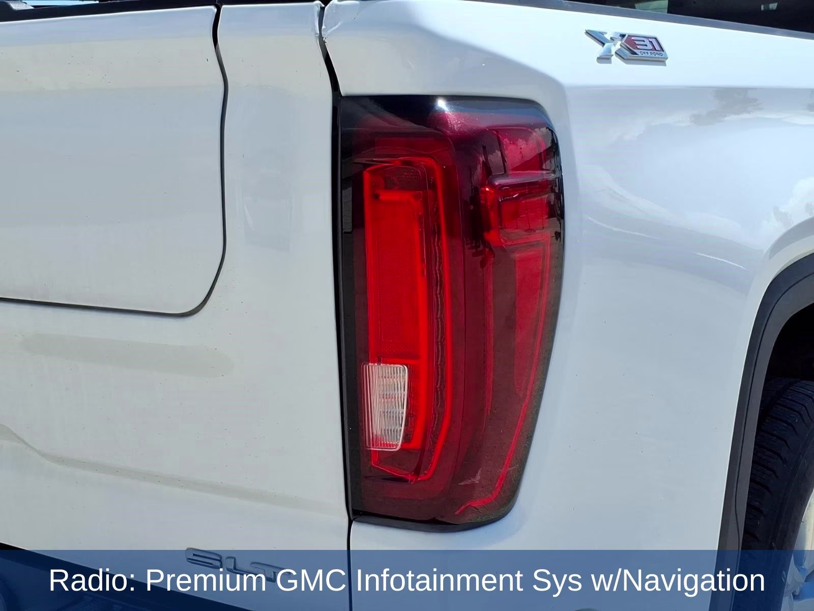 2021 Summit White GMC Sierra 1500 SLT 4X4 Truck