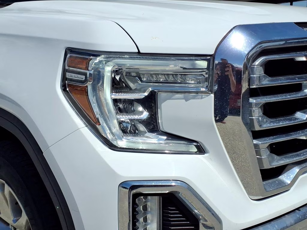 2021 SUMMIT WHITE GMC Sierra SLT 4X4 Truck