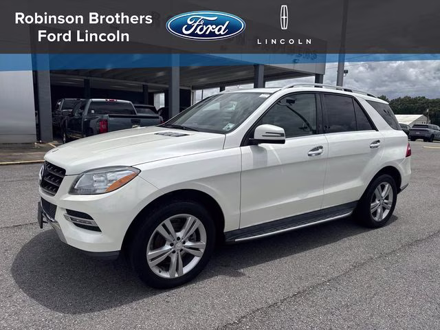 2013 White Mercedes-Benz M-Class ML 350 AWD SUV
