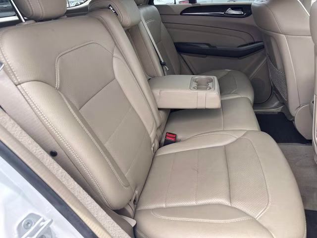 2013 White Mercedes-Benz M-Class ML 350 AWD SUV