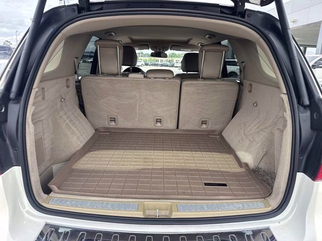 2013 White Mercedes-Benz M-Class ML 350 AWD SUV