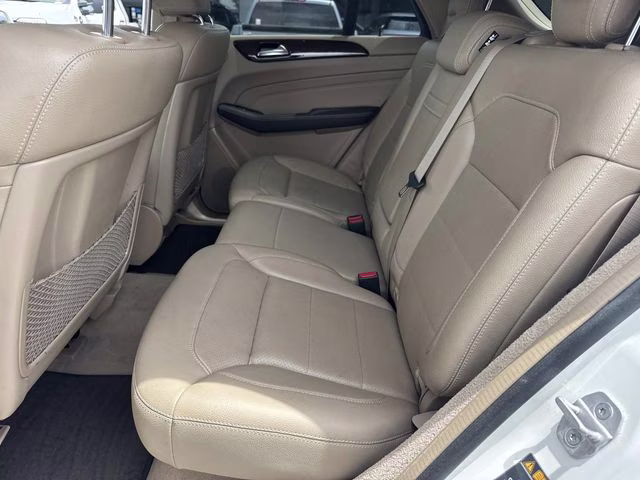 2013 White Mercedes-Benz M-Class ML 350 AWD SUV