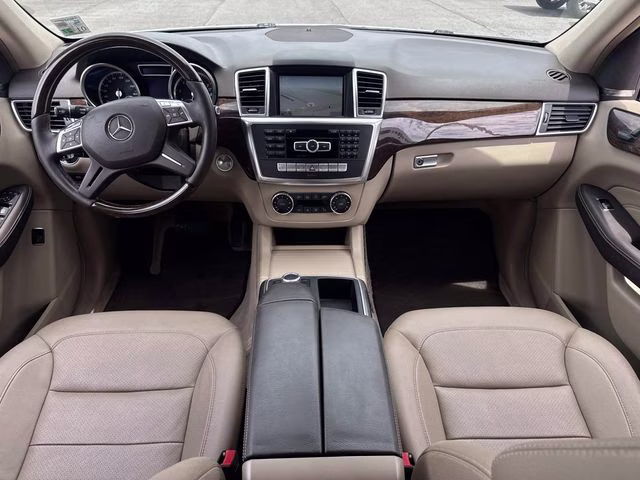 2013 White Mercedes-Benz M-Class ML 350 AWD SUV