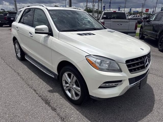 2013 White Mercedes-Benz M-Class ML 350 AWD SUV