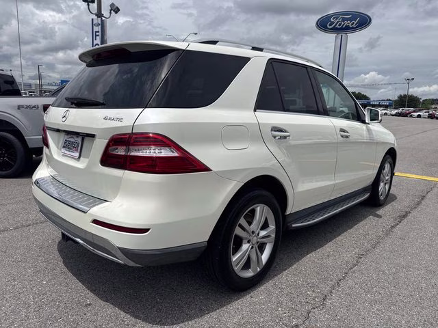 2013 White Mercedes-Benz M-Class ML 350 AWD SUV