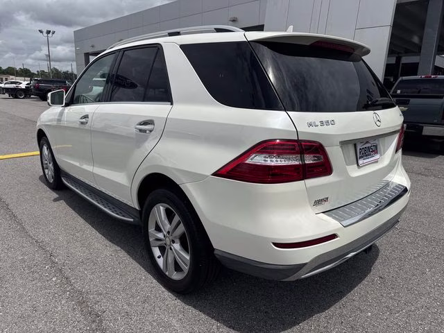 2013 White Mercedes-Benz M-Class ML 350 AWD SUV
